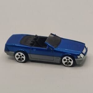1989 HOT WHEELS MERCEDES CONVERTIBLE BLUE